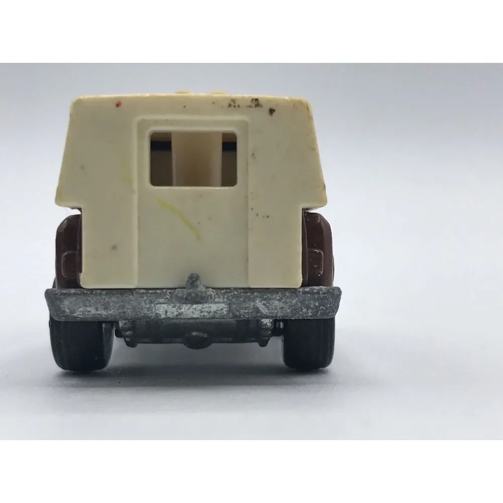 Tomy Tomica #F44 Chevrolet Pickup Truck 4x4 Very Nice! 1:77 Die-Cast Car‎